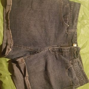 Booty-shorts 😂 jeans